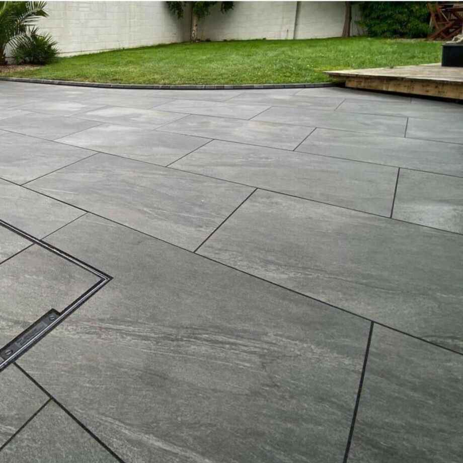 18 X County Griss Porcelain slabs paving tiles, 900mm x 600mm x 20mm 9.72m²