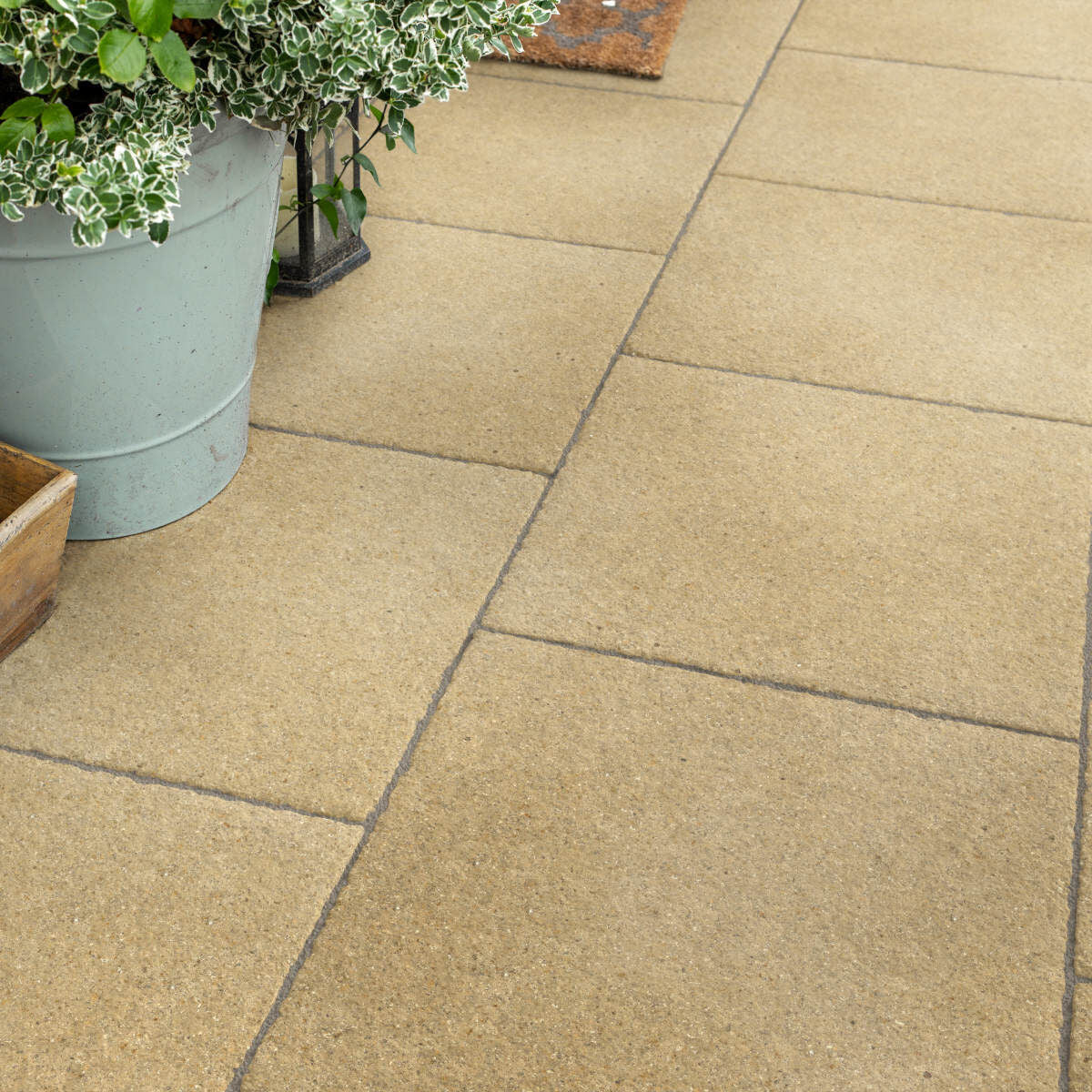 80 X Textured Slabs 450x450 Buff 16.2m²